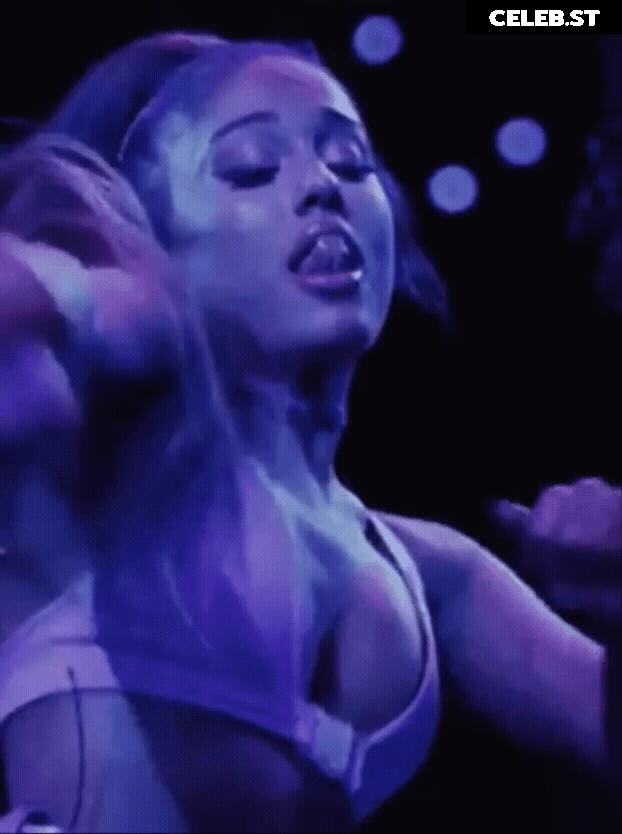 Ariana Grande Image 25184177
