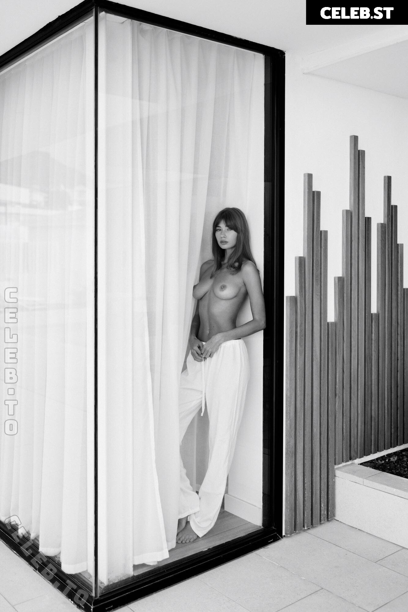 Anna Ralphs Image 25189036