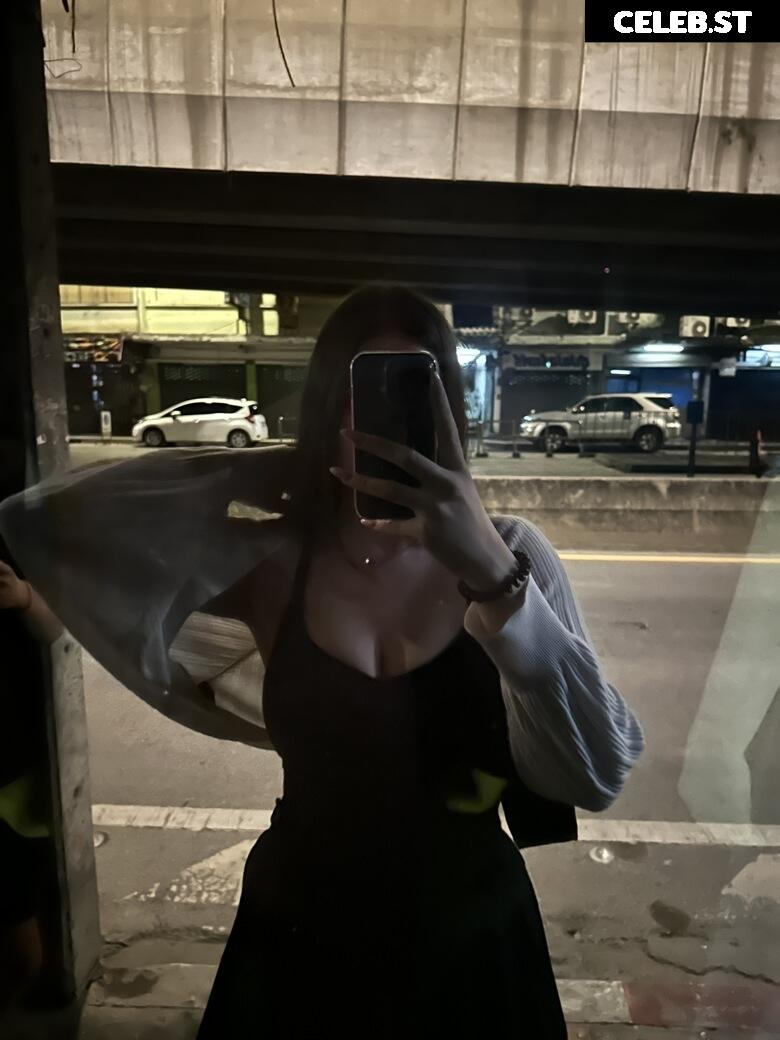 Faye.sxh Image 25054725
