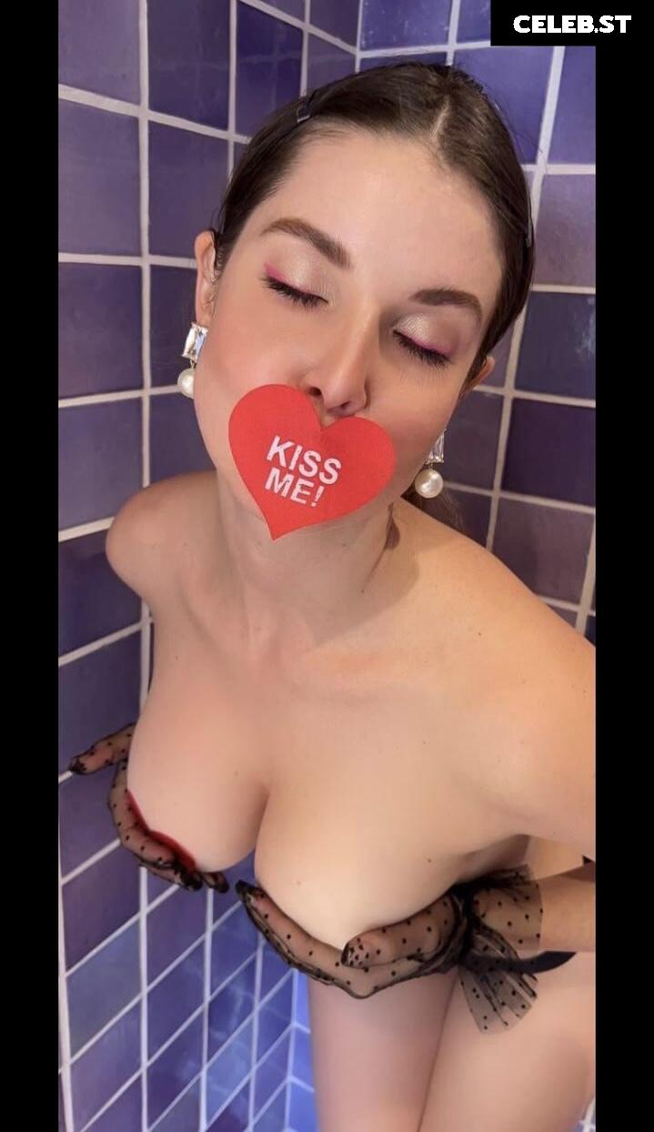 Amanda Cerny Image 25064973