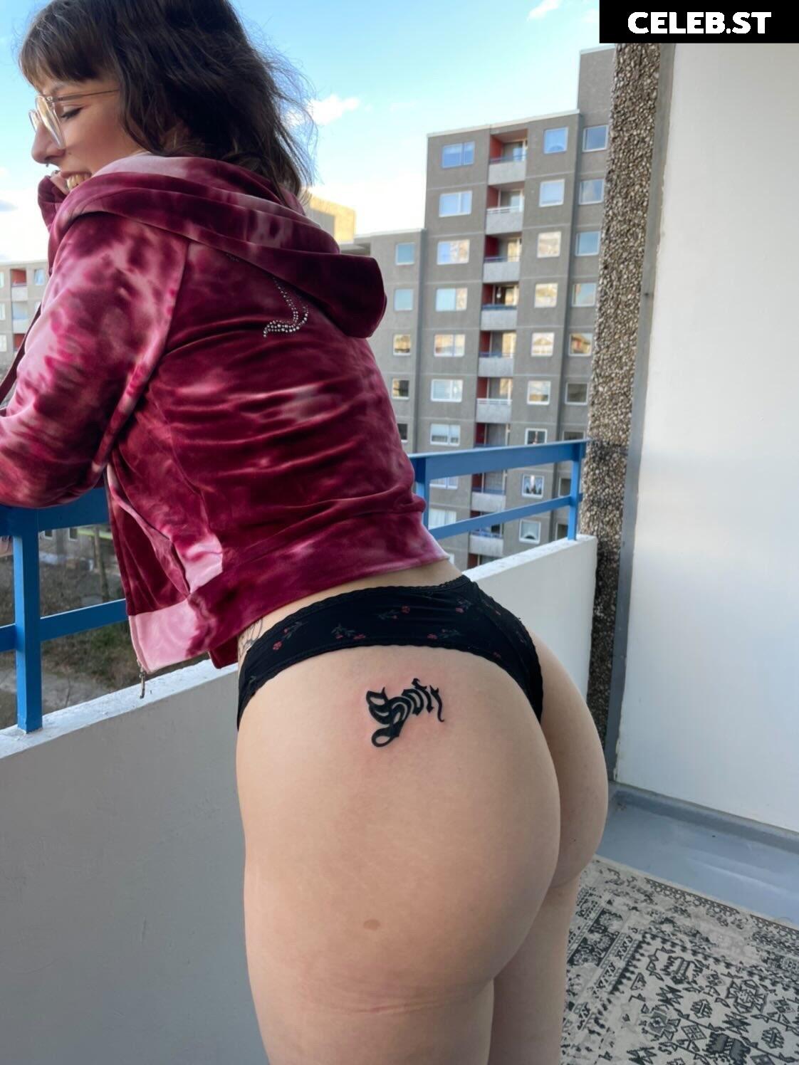 ellieinsexy Image 2506246