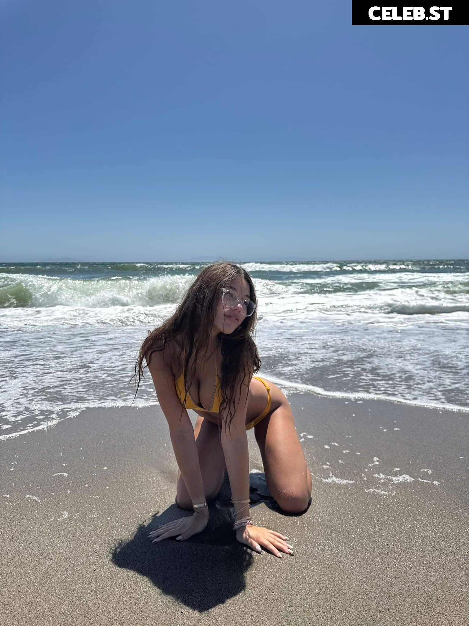 Chloe Parker Image 25035342