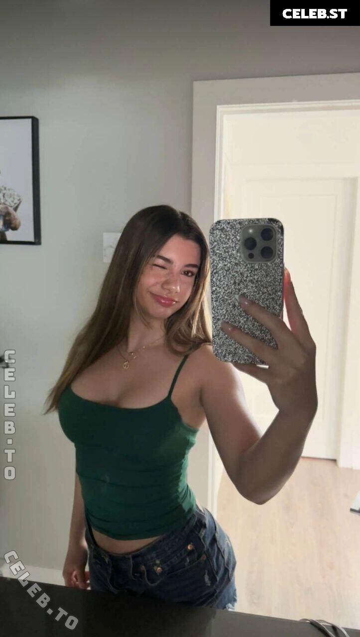 Mikayla Campinos Image 25096966