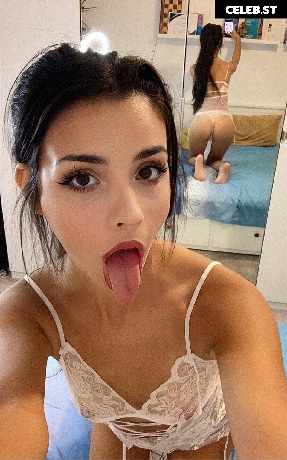 Rose Lean Image 2508811