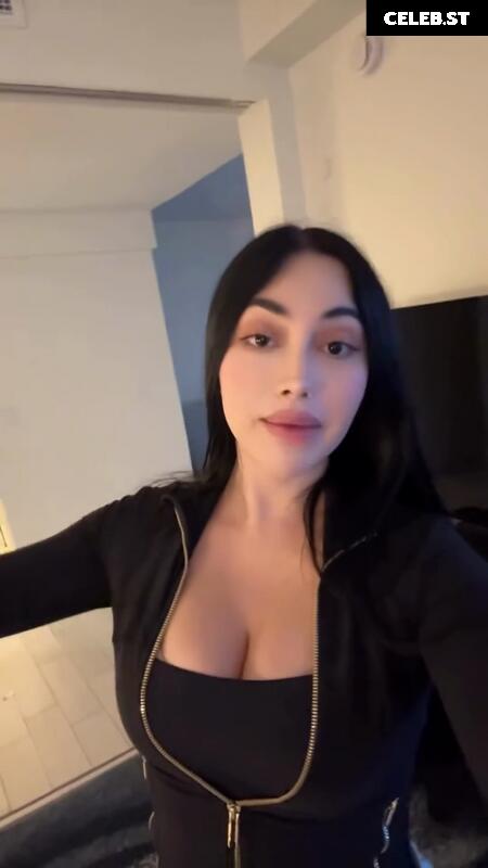 Jailyne Ojeda Image 26945067