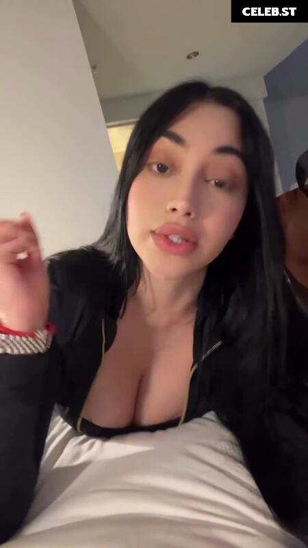 Jailyne Ojeda Image 26945069