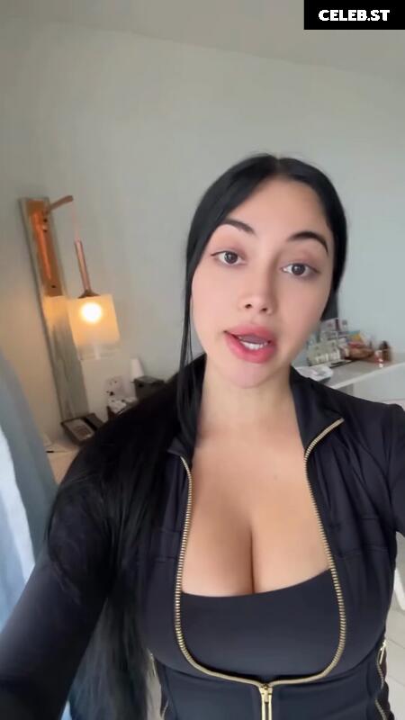 Jailyne Ojeda Image 26945053