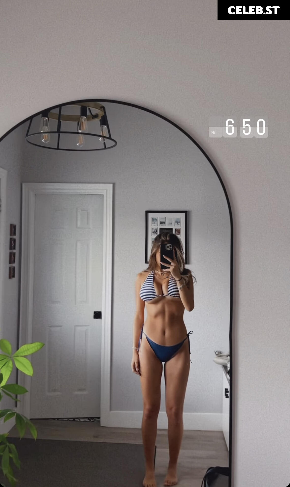 Monika Lucia Mancini Image 2694462