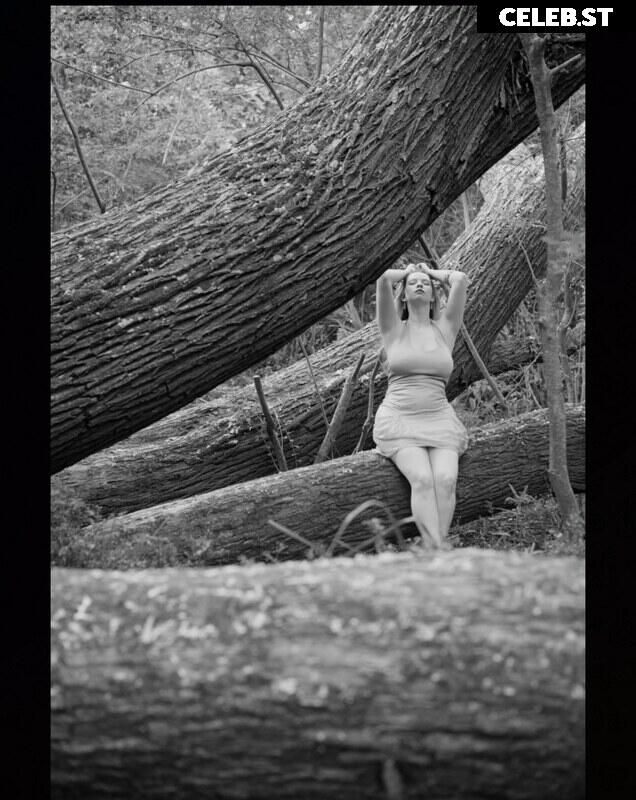 Victoriaramxs / BatmanRW / emilyemilka / emilyforyouuu Image 26943880