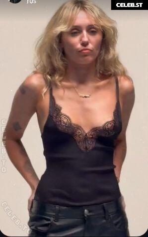 Miley Cyrus Image 26918567