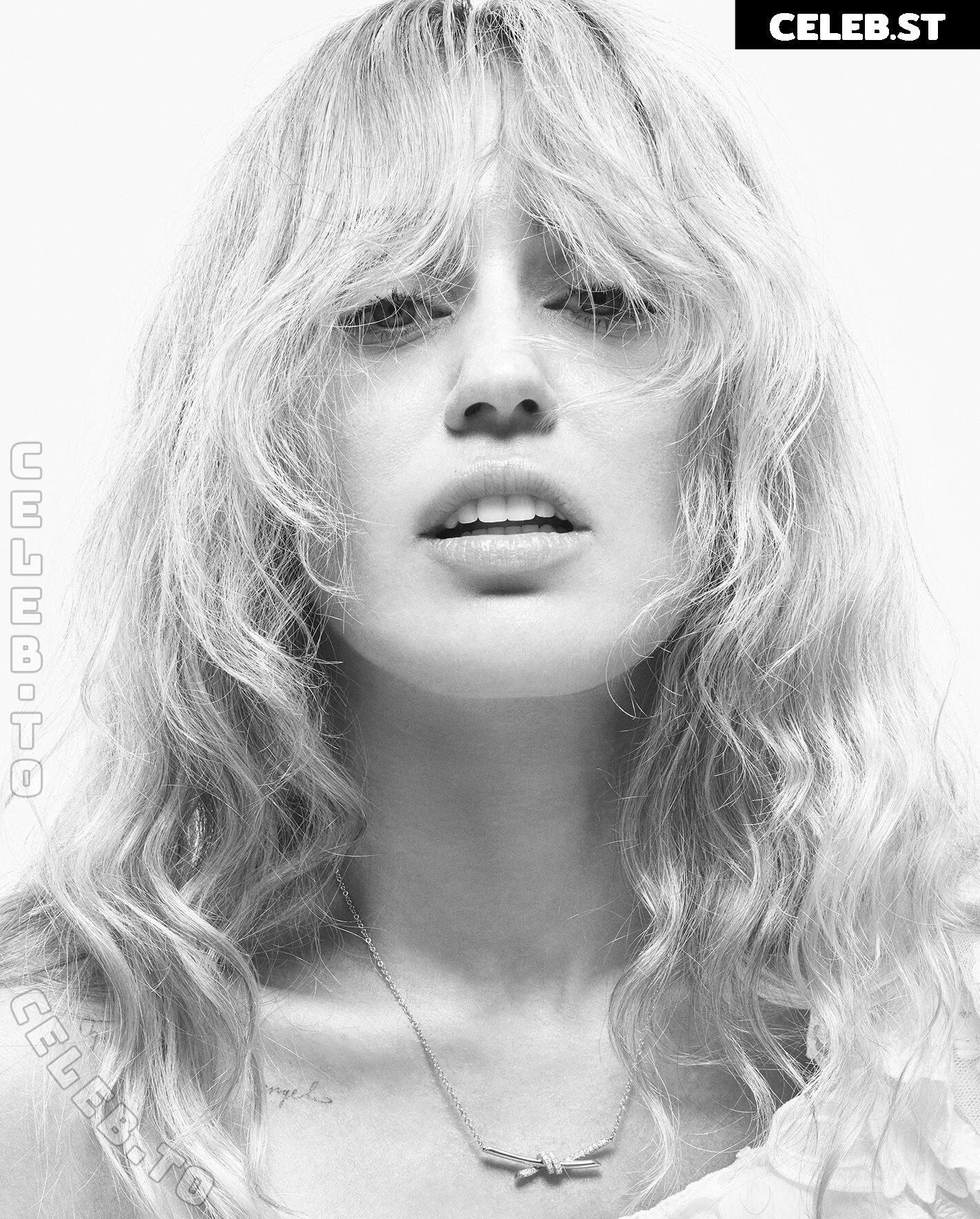 Miley Cyrus Image 26918030