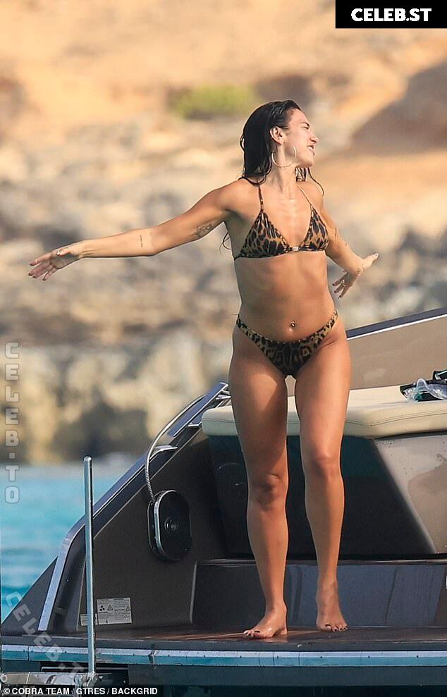 Dua Lipa Image 26905124