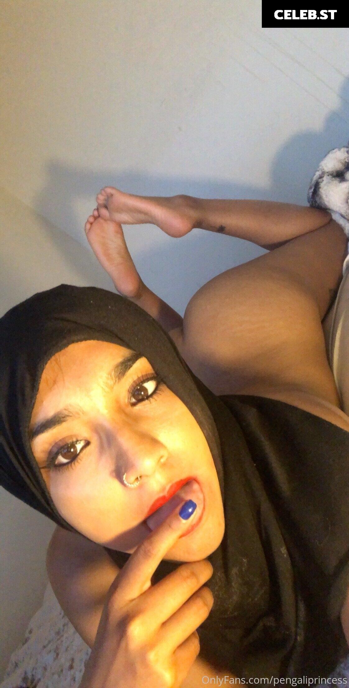 Yasmina Khan Image 2698249