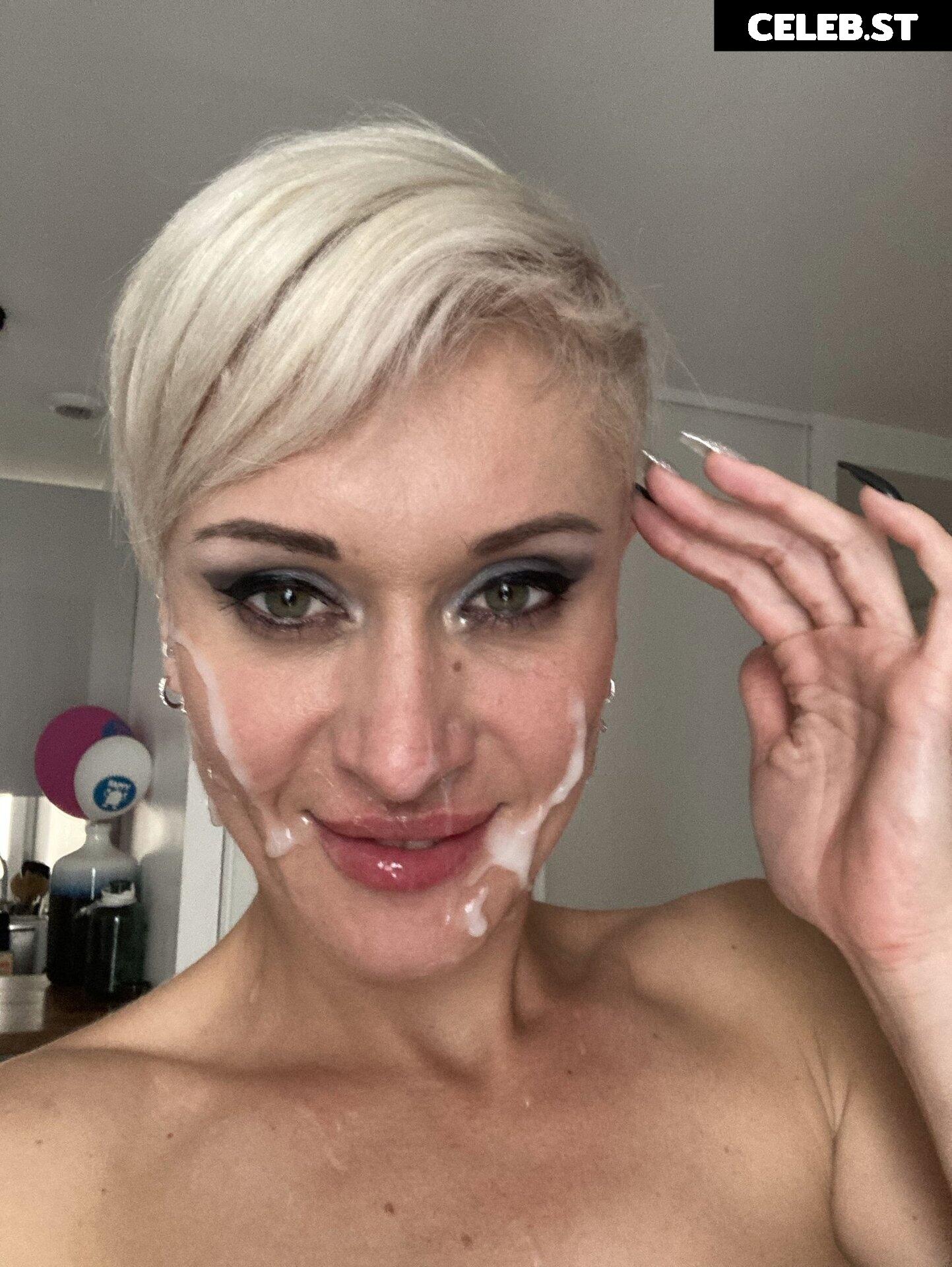 Facials Image 26875359