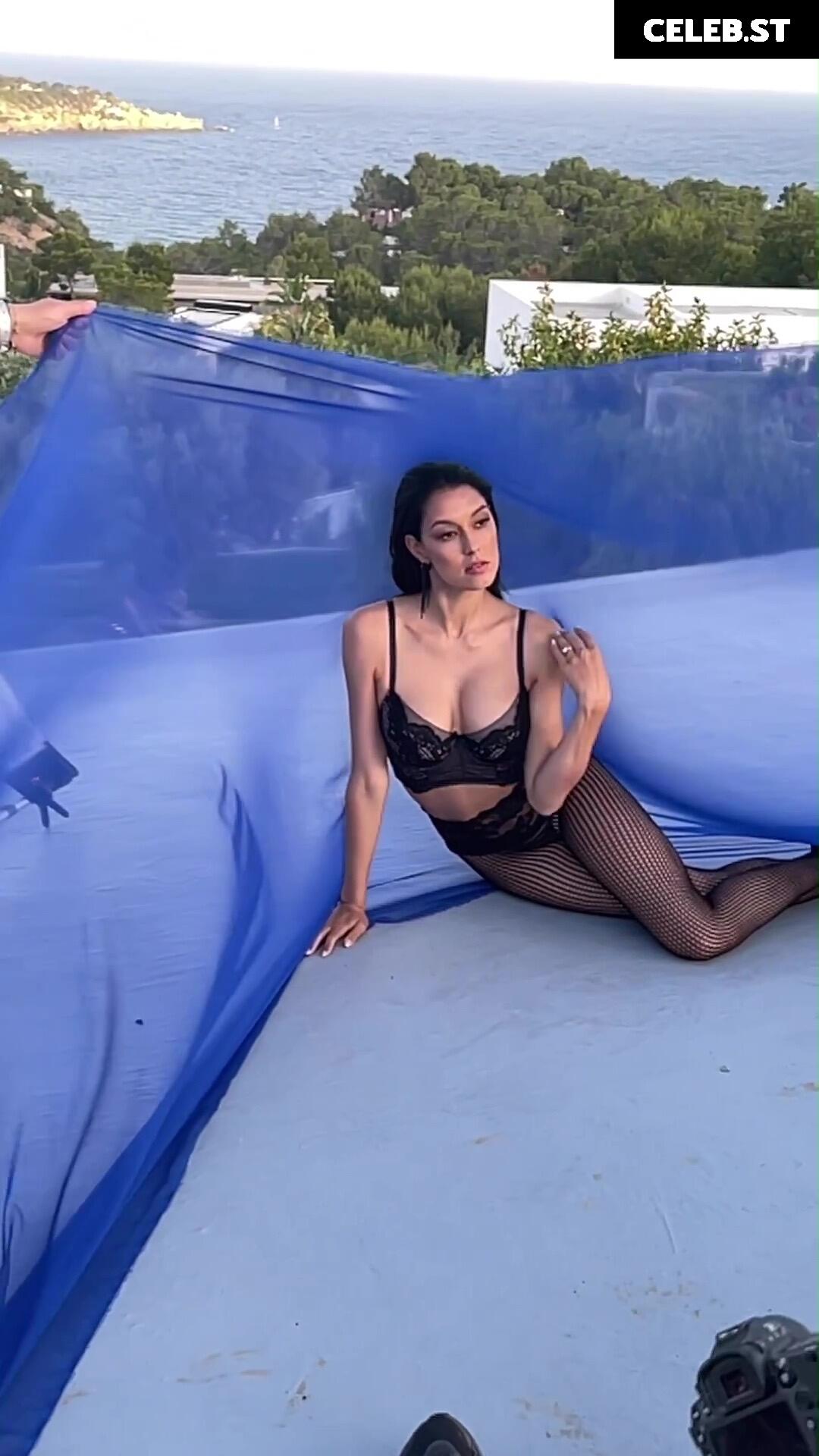 Rebecca Mir Image 2687622