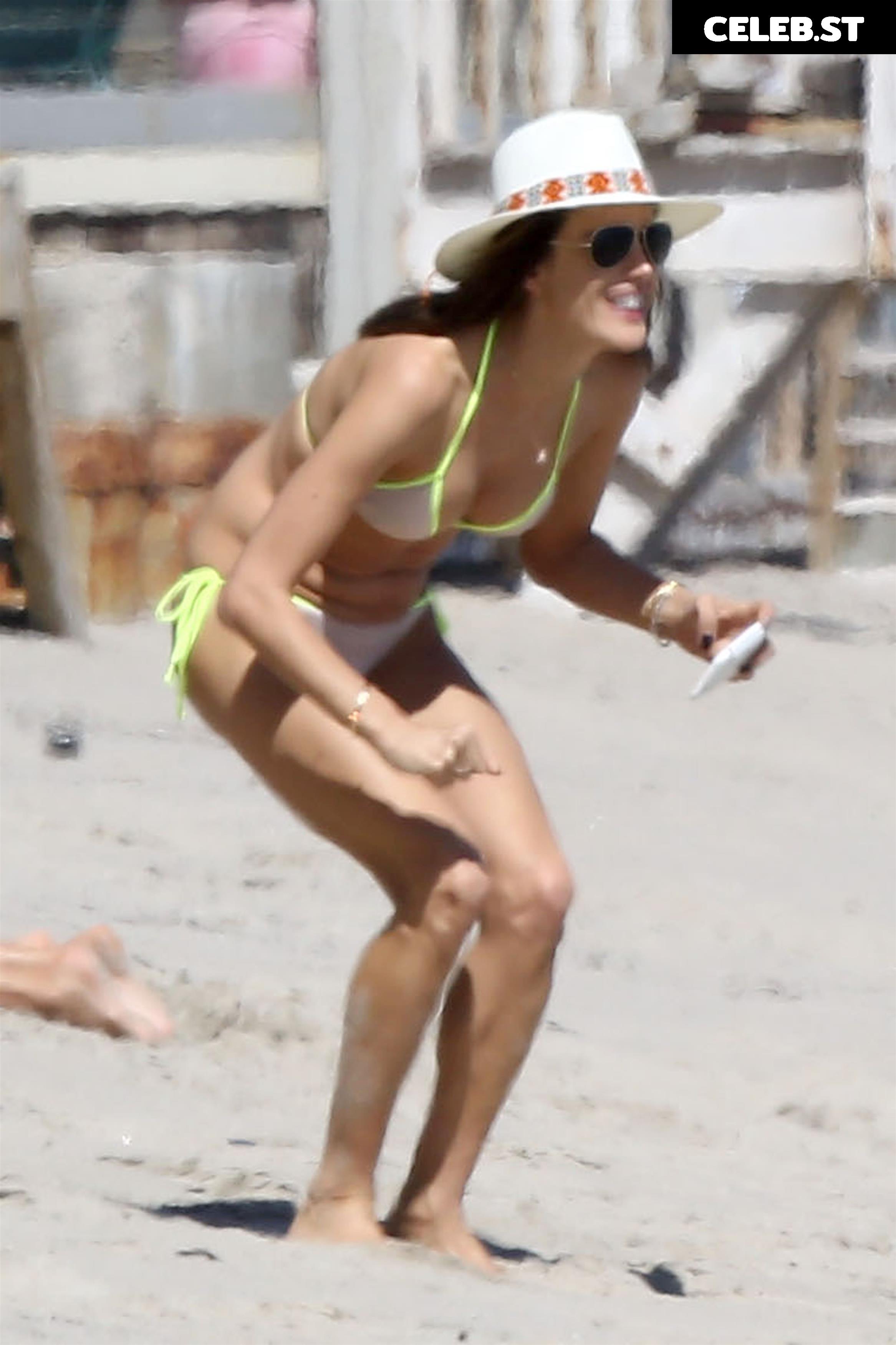 Alessandra Ambrosio Image 2687186