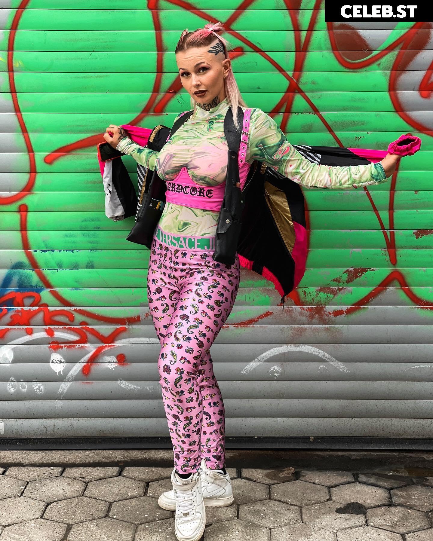 Edith Stehfest Image 2689339