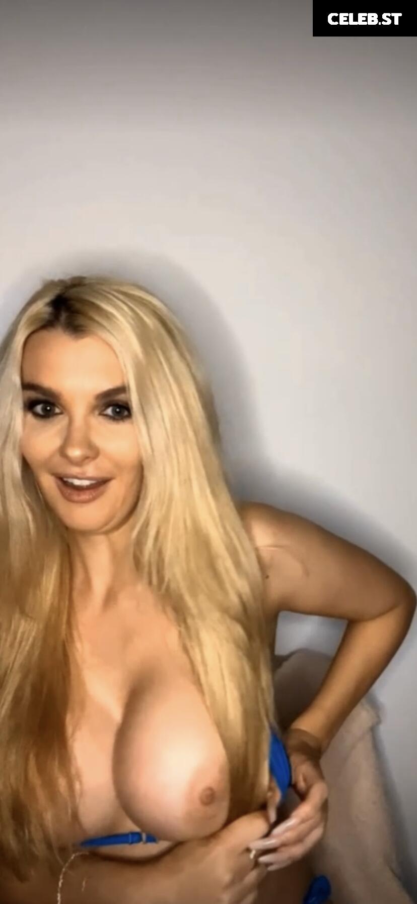 Emily Sears Image 2677556