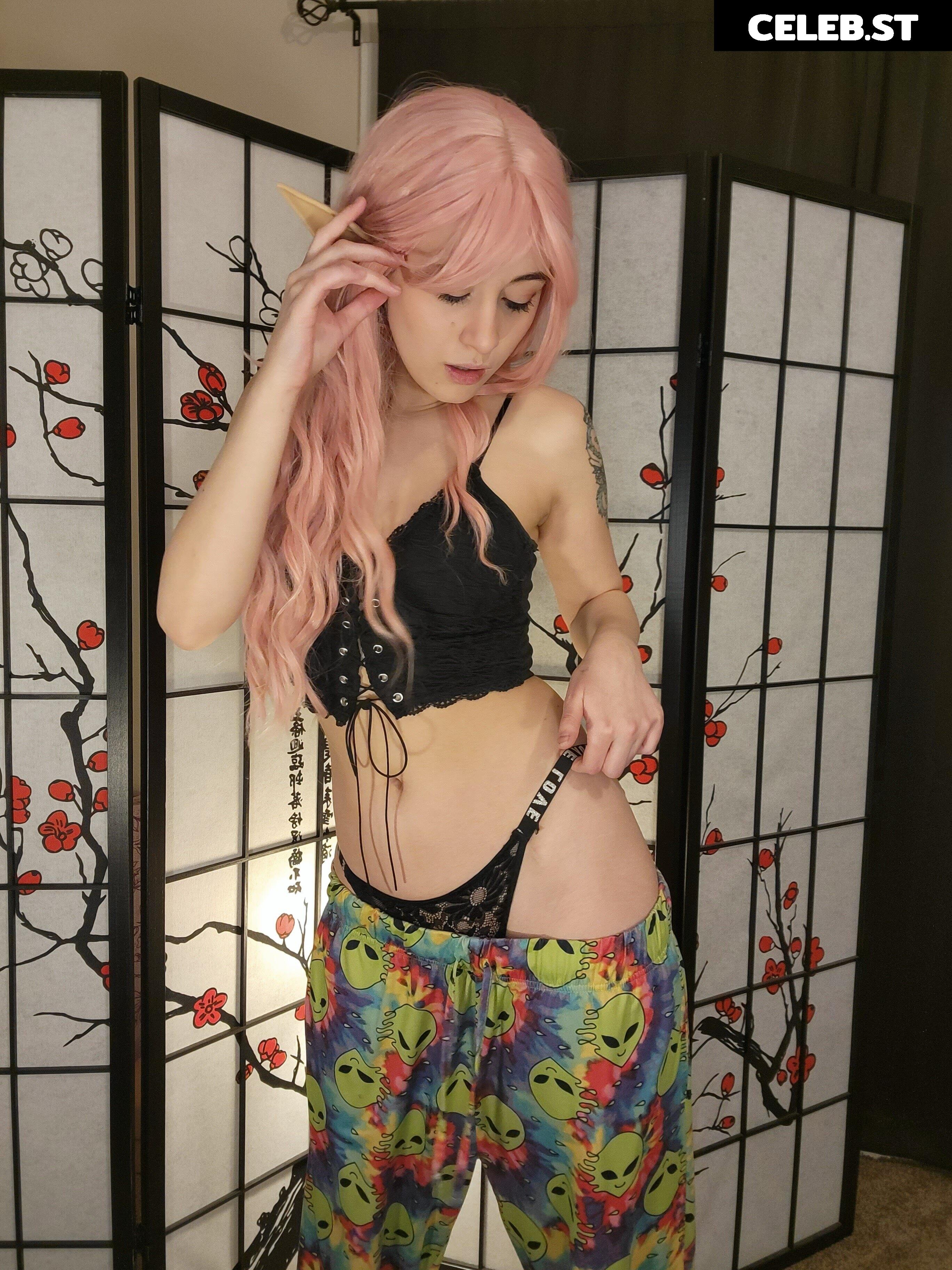 Mushroom Nymph Image 2674914