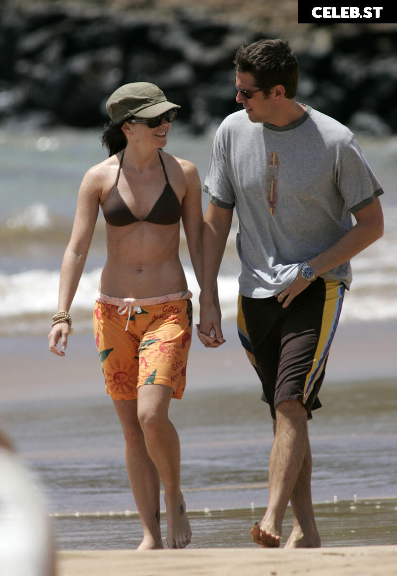 Alyson Hannigan Image 2665315