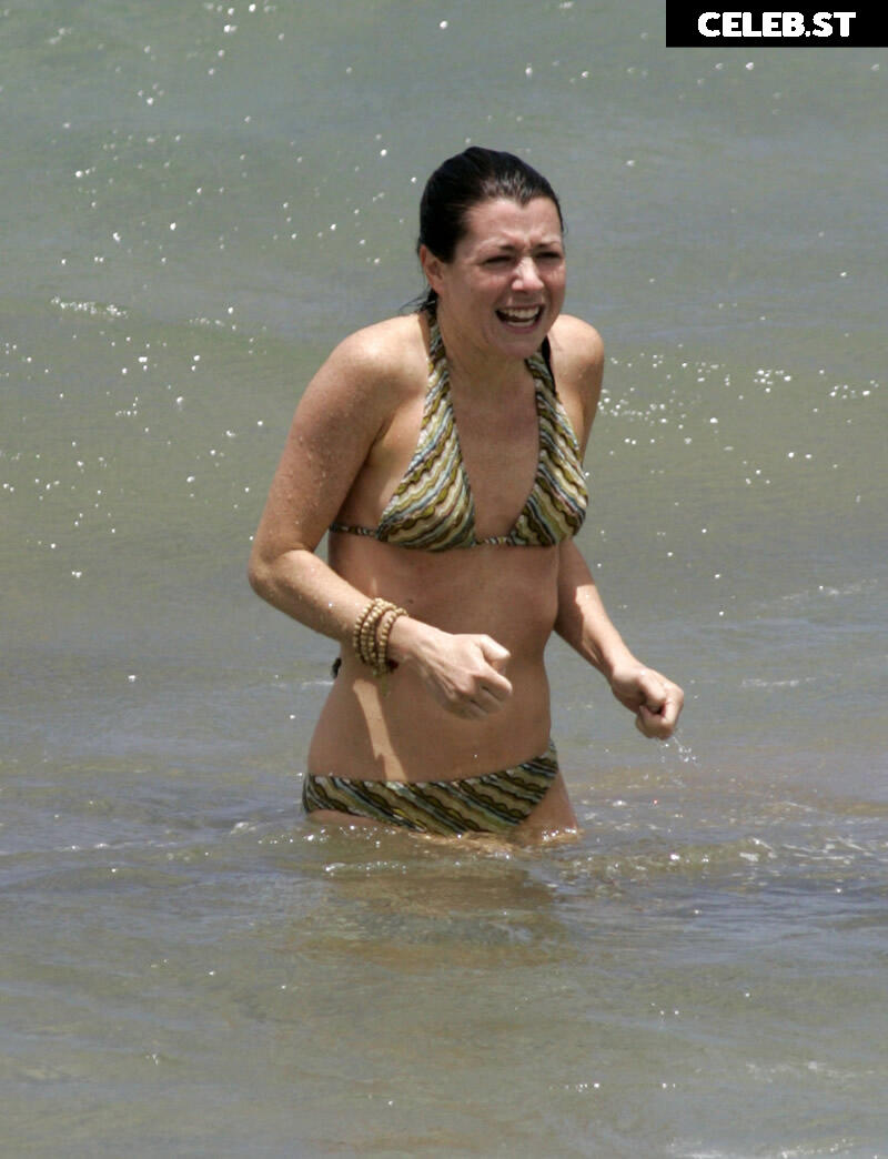 Alyson Hannigan Image 2665300