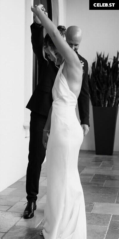 Corina_907 | Corinna Layton Image 26664048