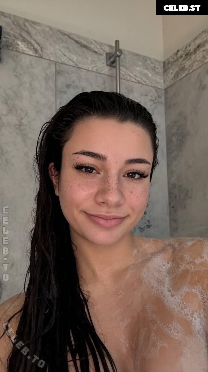 Mikayla Campinos Image 26643486