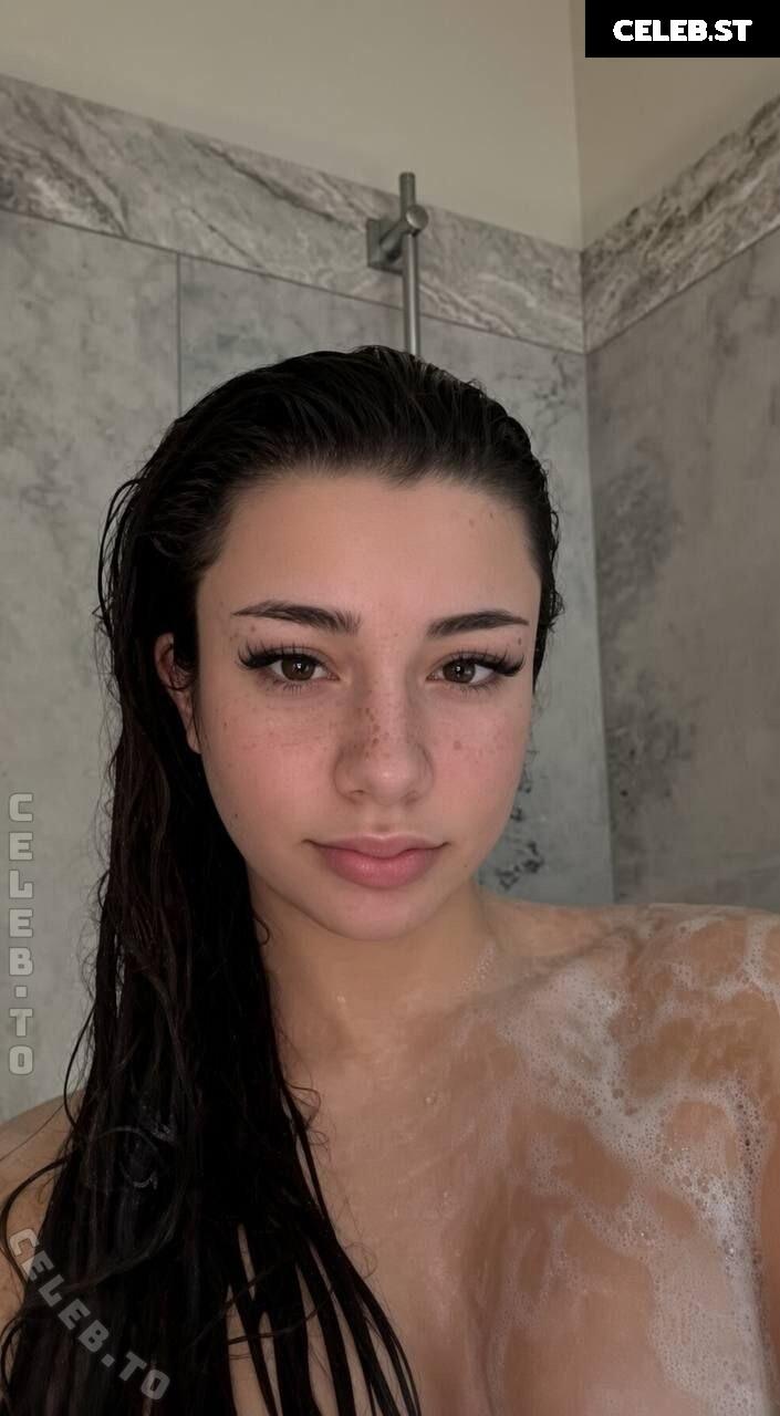 Mikayla Campinos Image 26643489