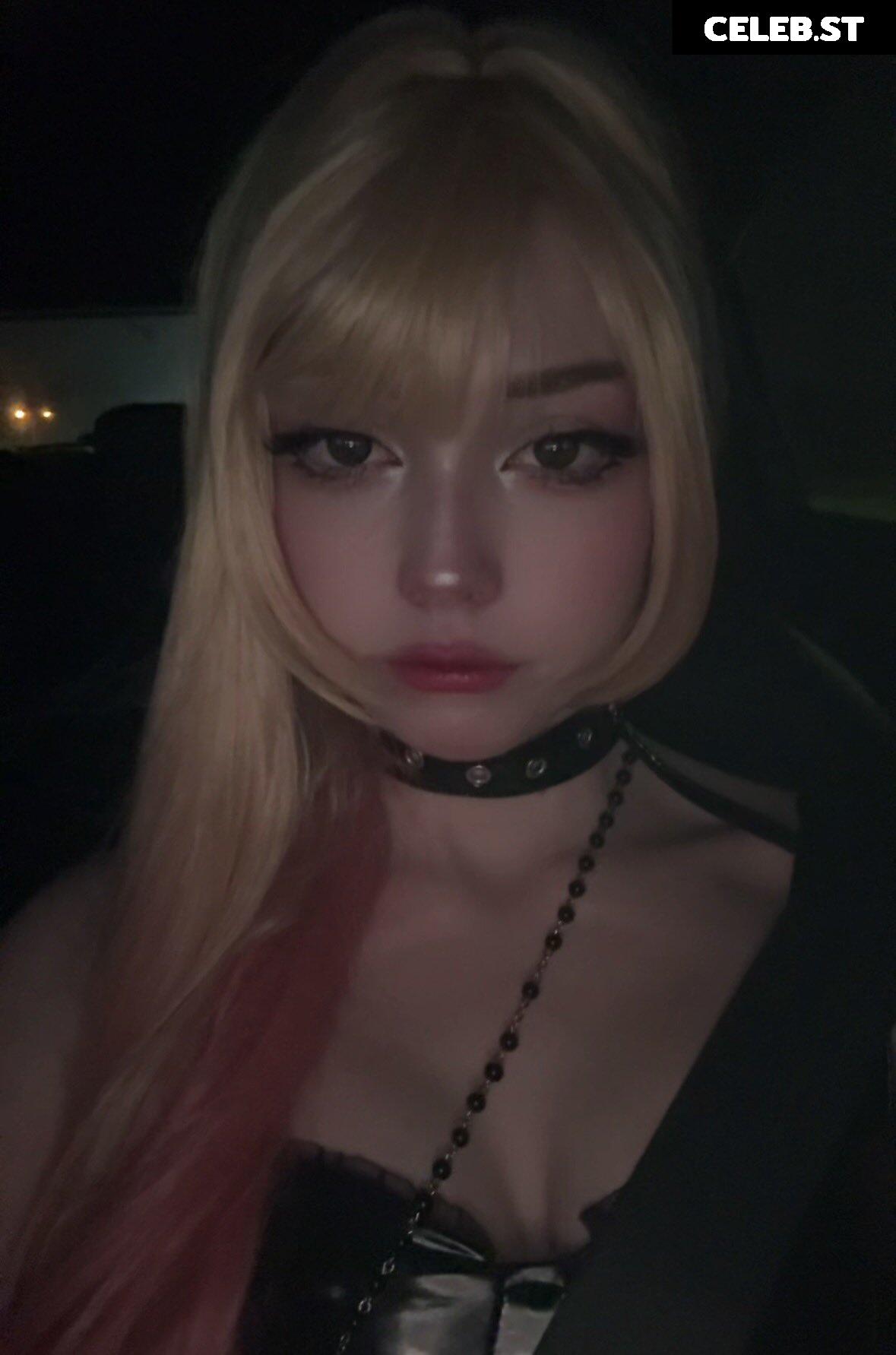 lolyomie / yomie Image 26610887