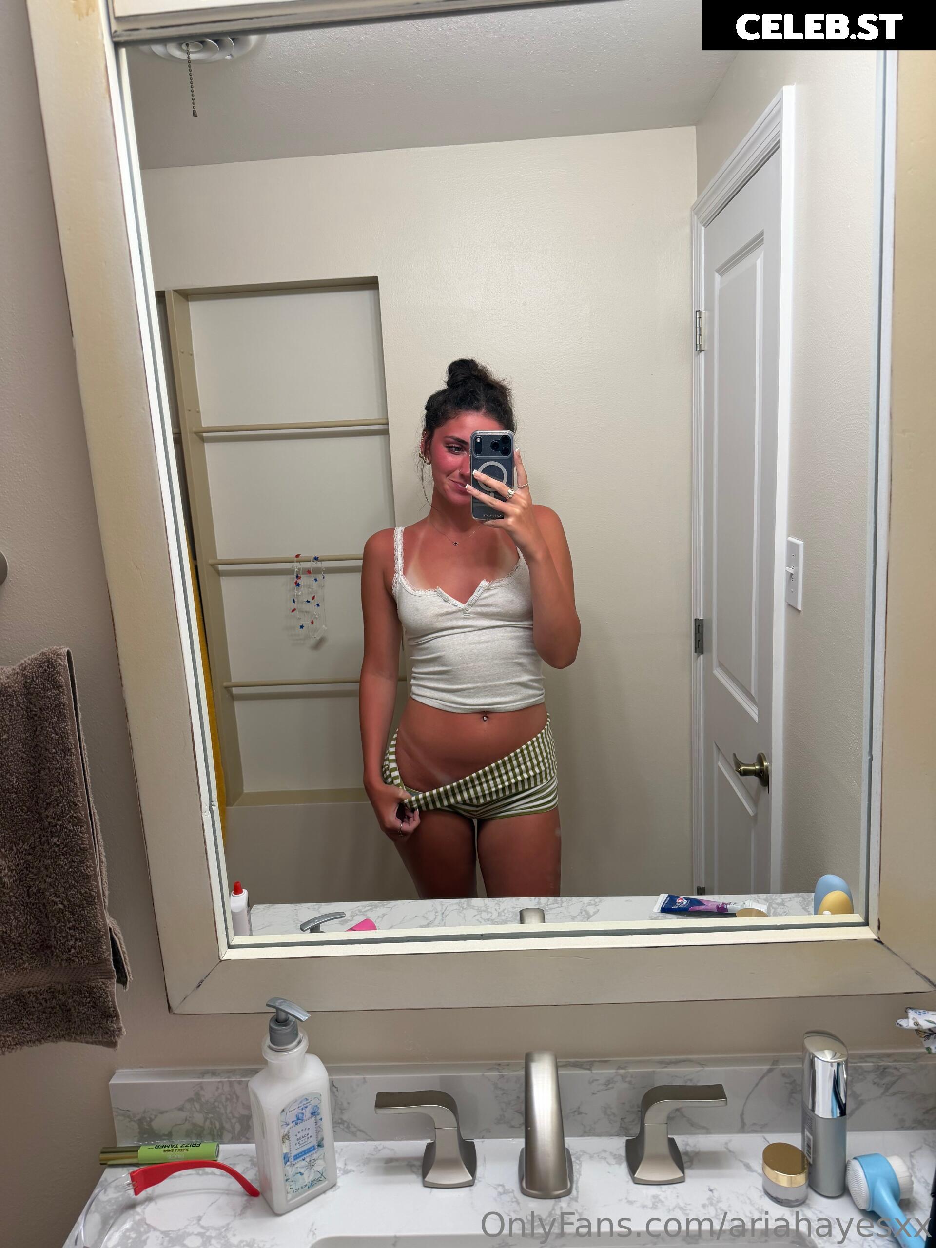 ariahayesxx Image 26610275