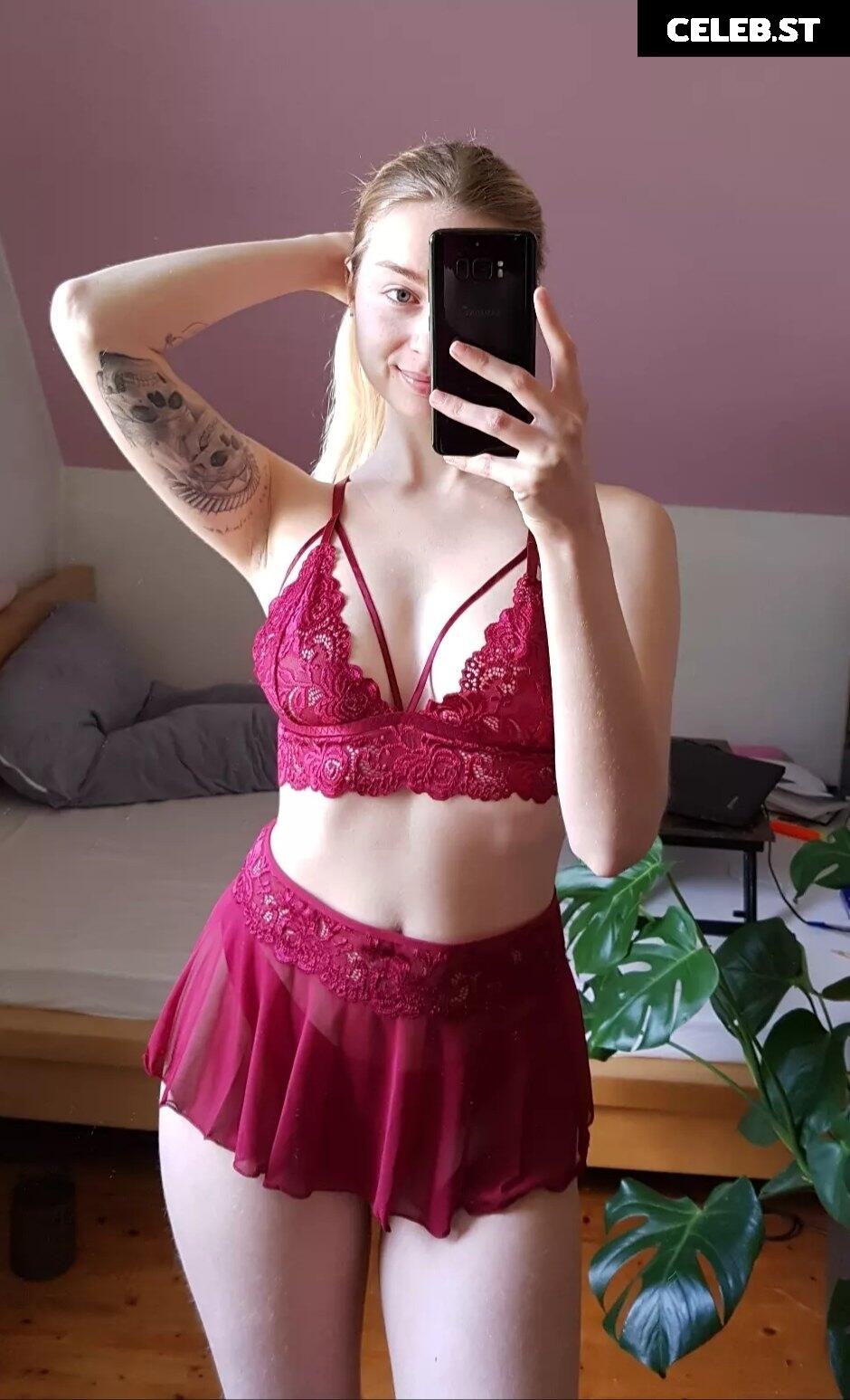 lil_hanne Image 2660417