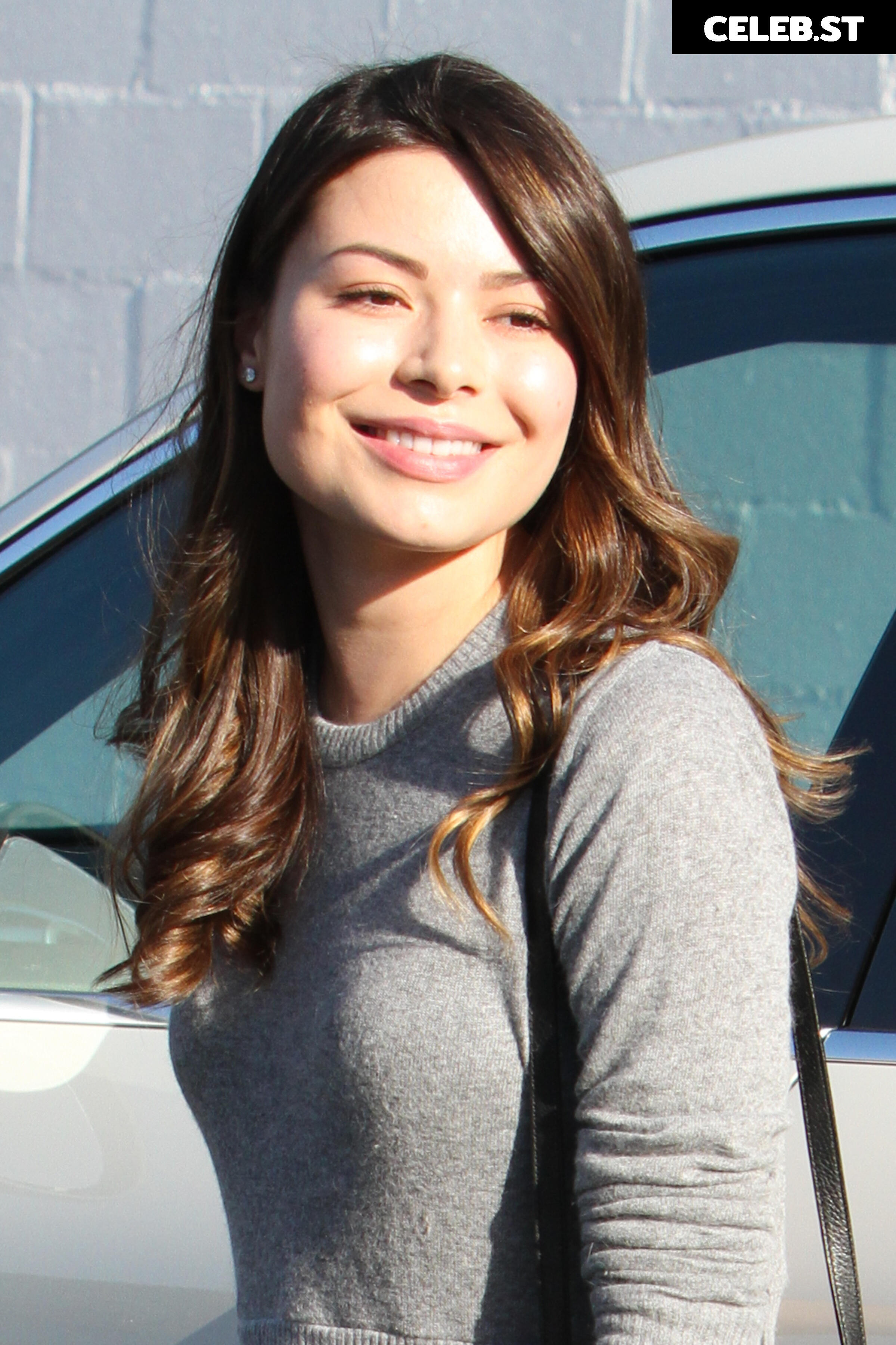 Miranda Cosgrove Image 2655022