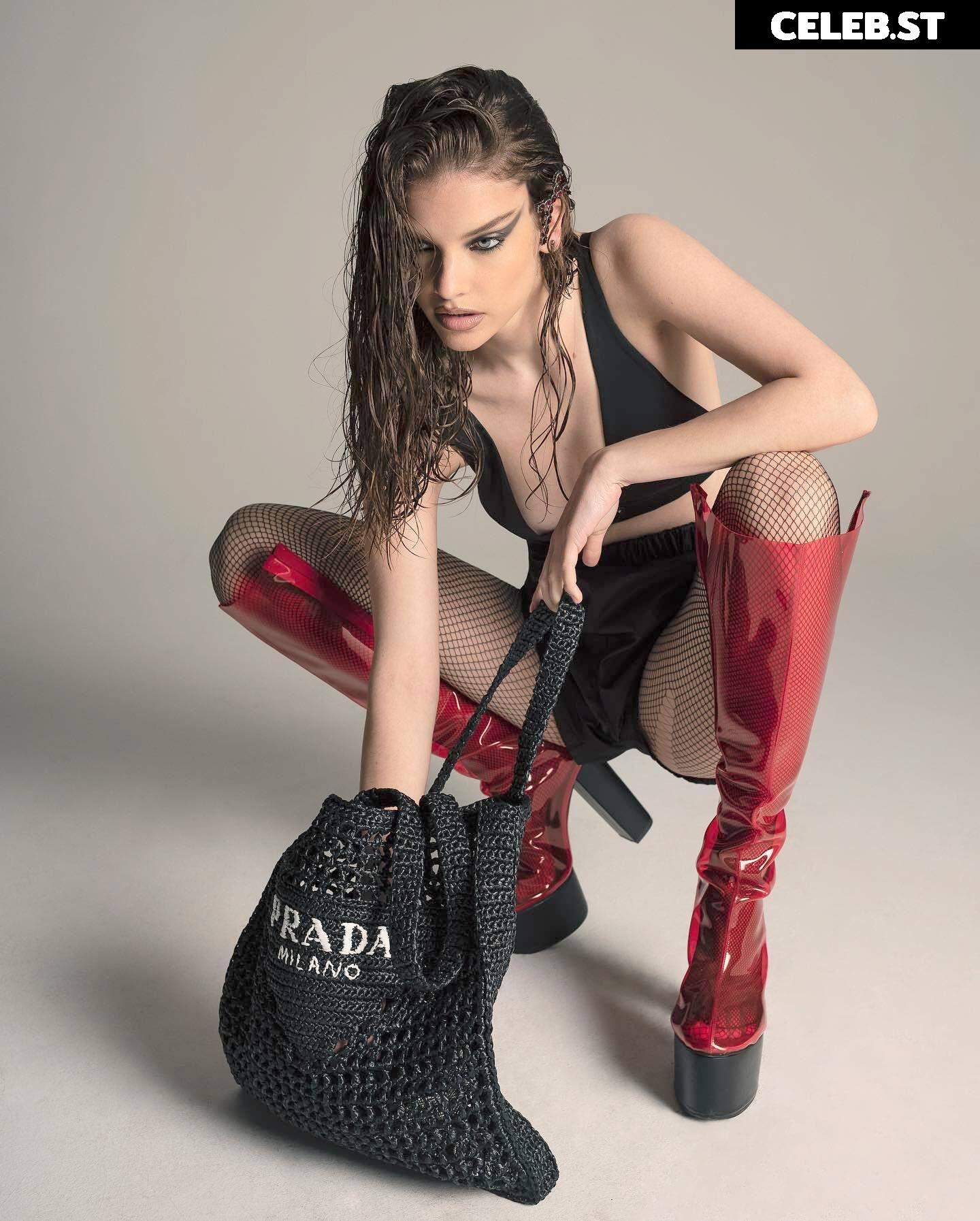 Barbara Palvin Image 26559359