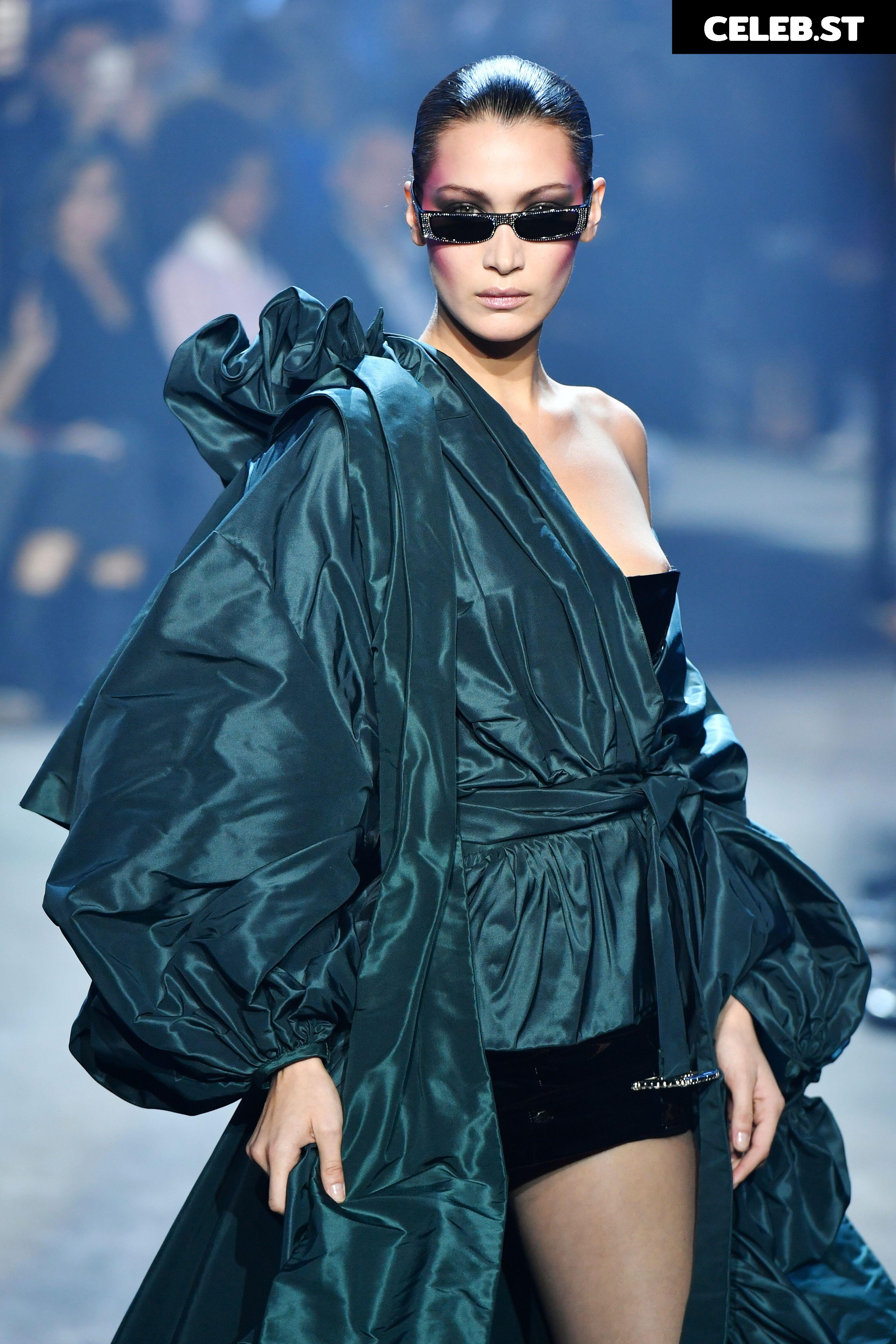 Bella Hadid Image 26565775