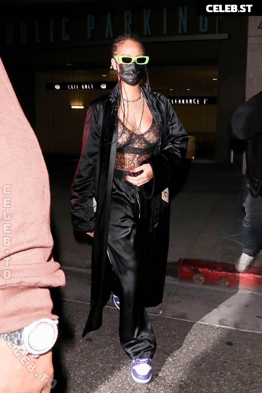 Rihanna Image 26562493