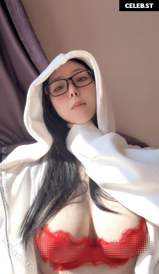 QiaoniuTT Image 26548413