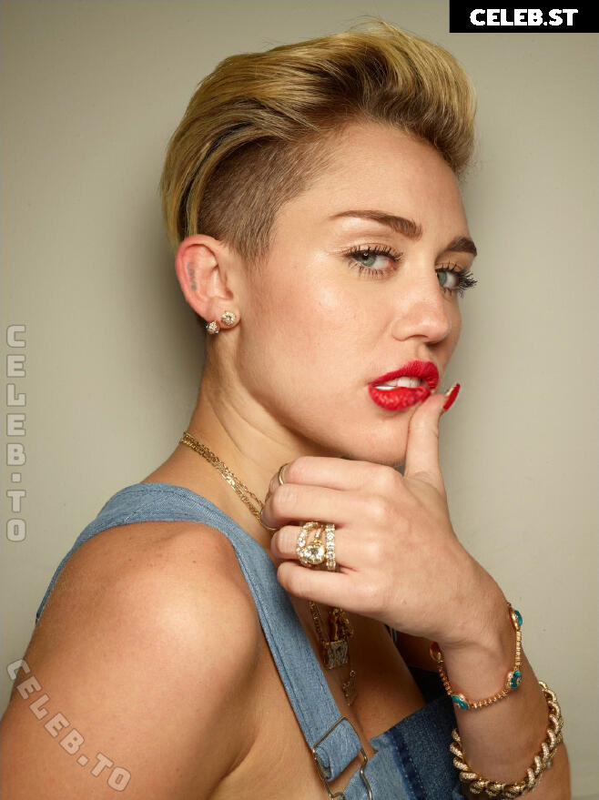 Miley Cyrus Image 26544410