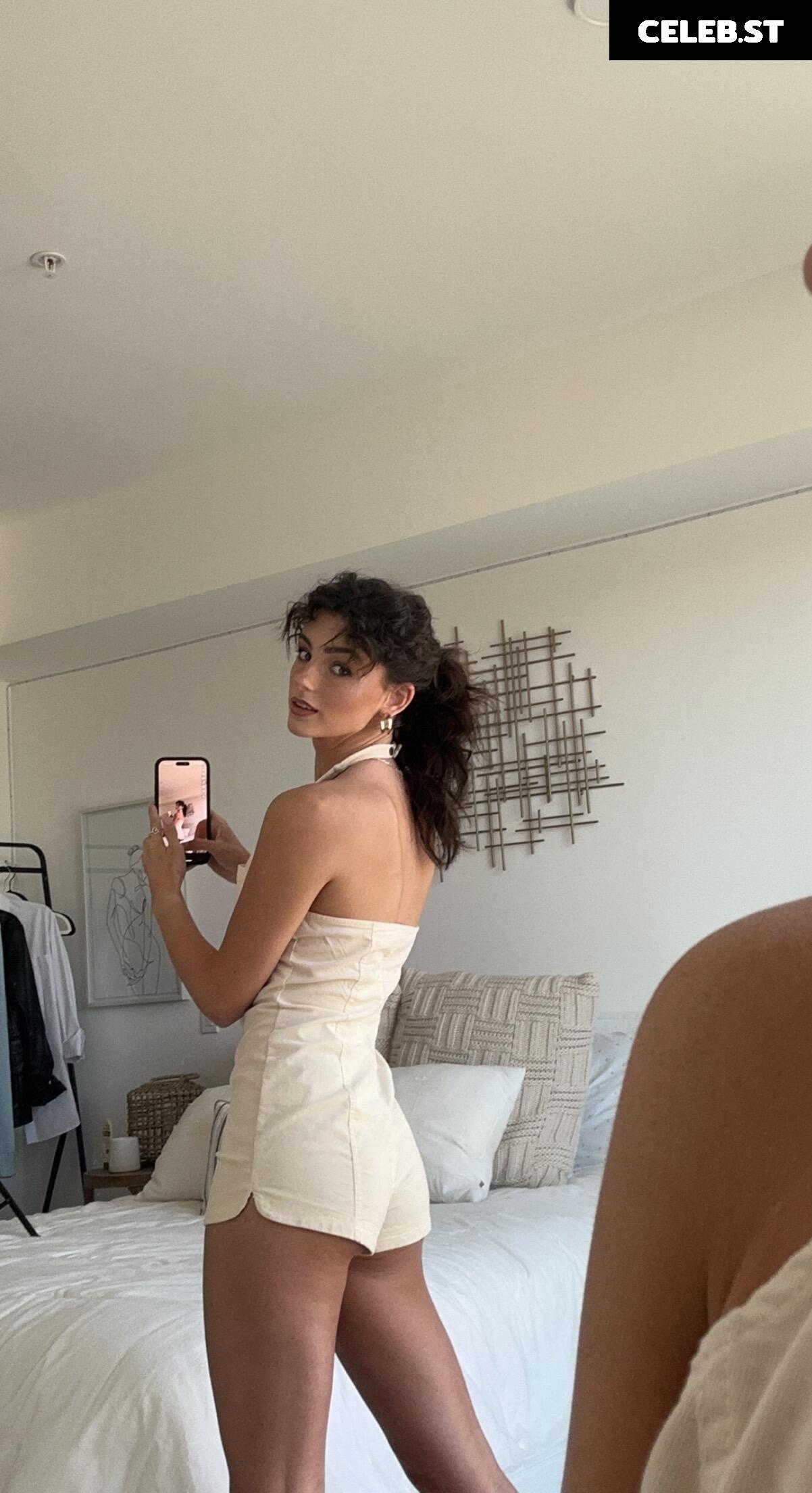 Savannah Demers Image 2654400