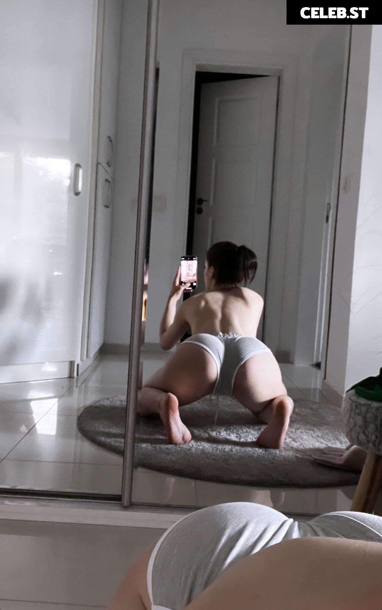 Naya Dickson Image 2651586