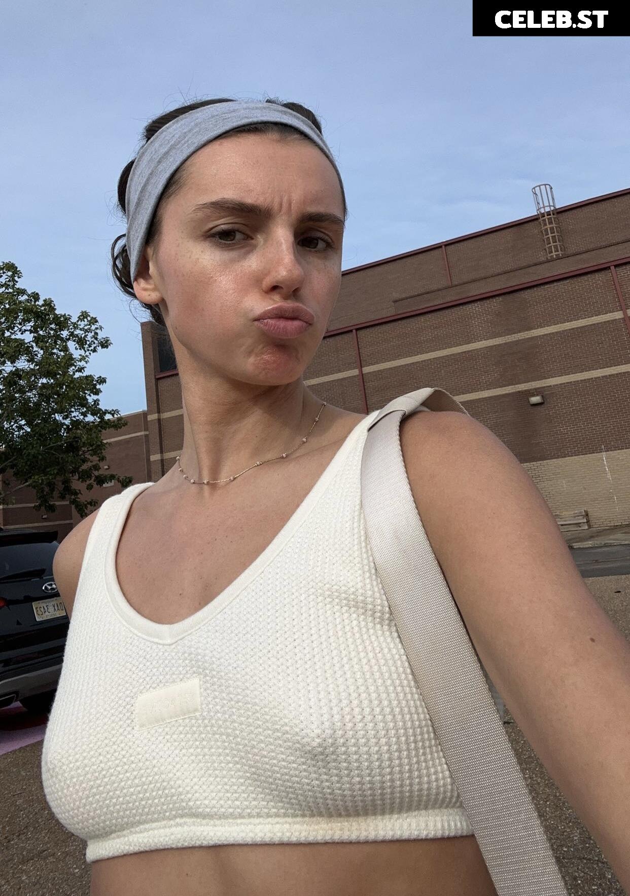 Savannah Demers Image 2651701