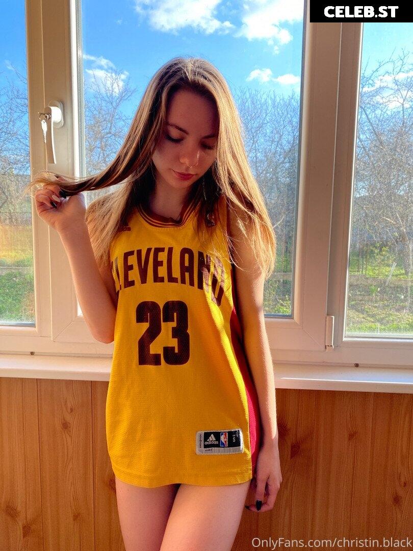 Christin.Black Image 2651634