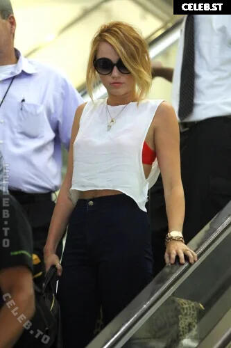 Miley Cyrus Image 26528517
