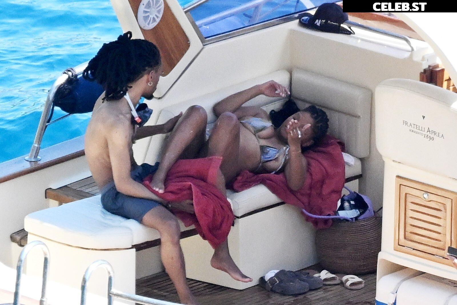 Halle Bailey Image 26524972
