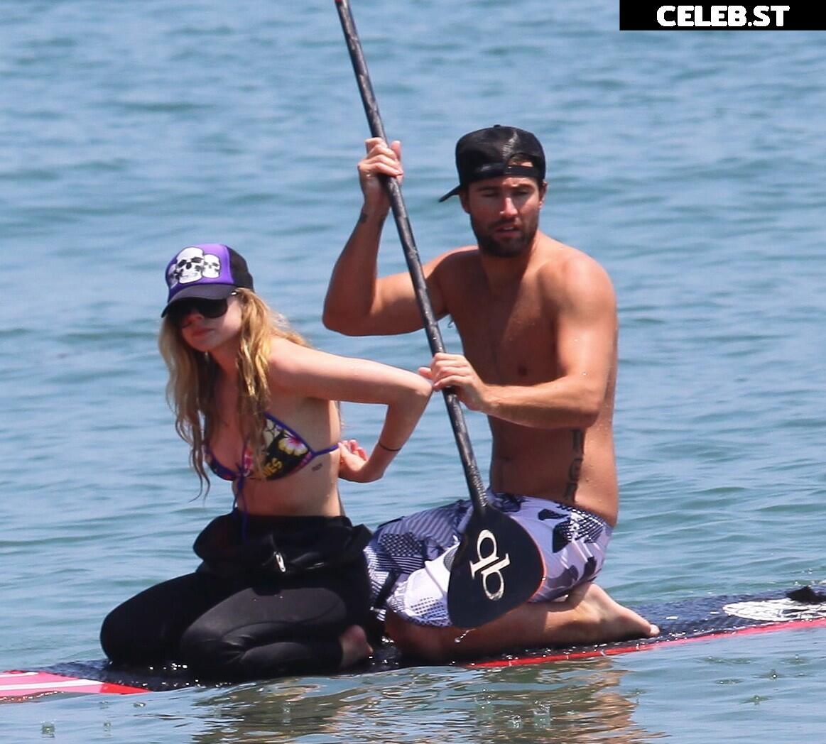 Avril Lavigne Image 2653208