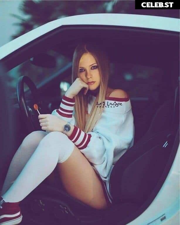 Avril Lavigne Image 2650032