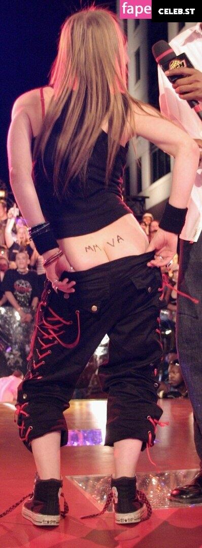 Avril Lavigne Image 2650396