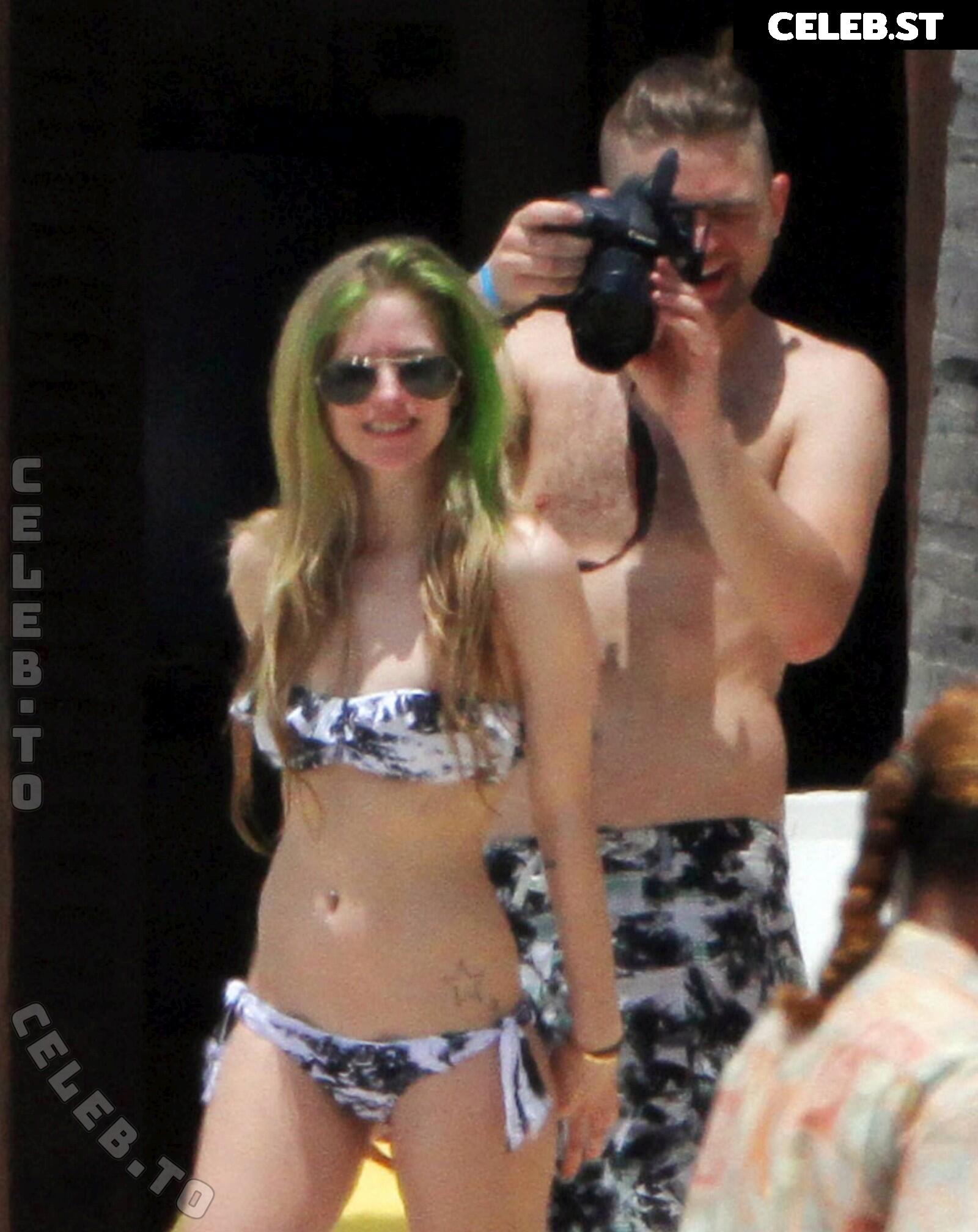 Avril Lavigne Image 26503089
