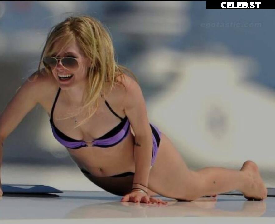 Avril Lavigne Image 2650986