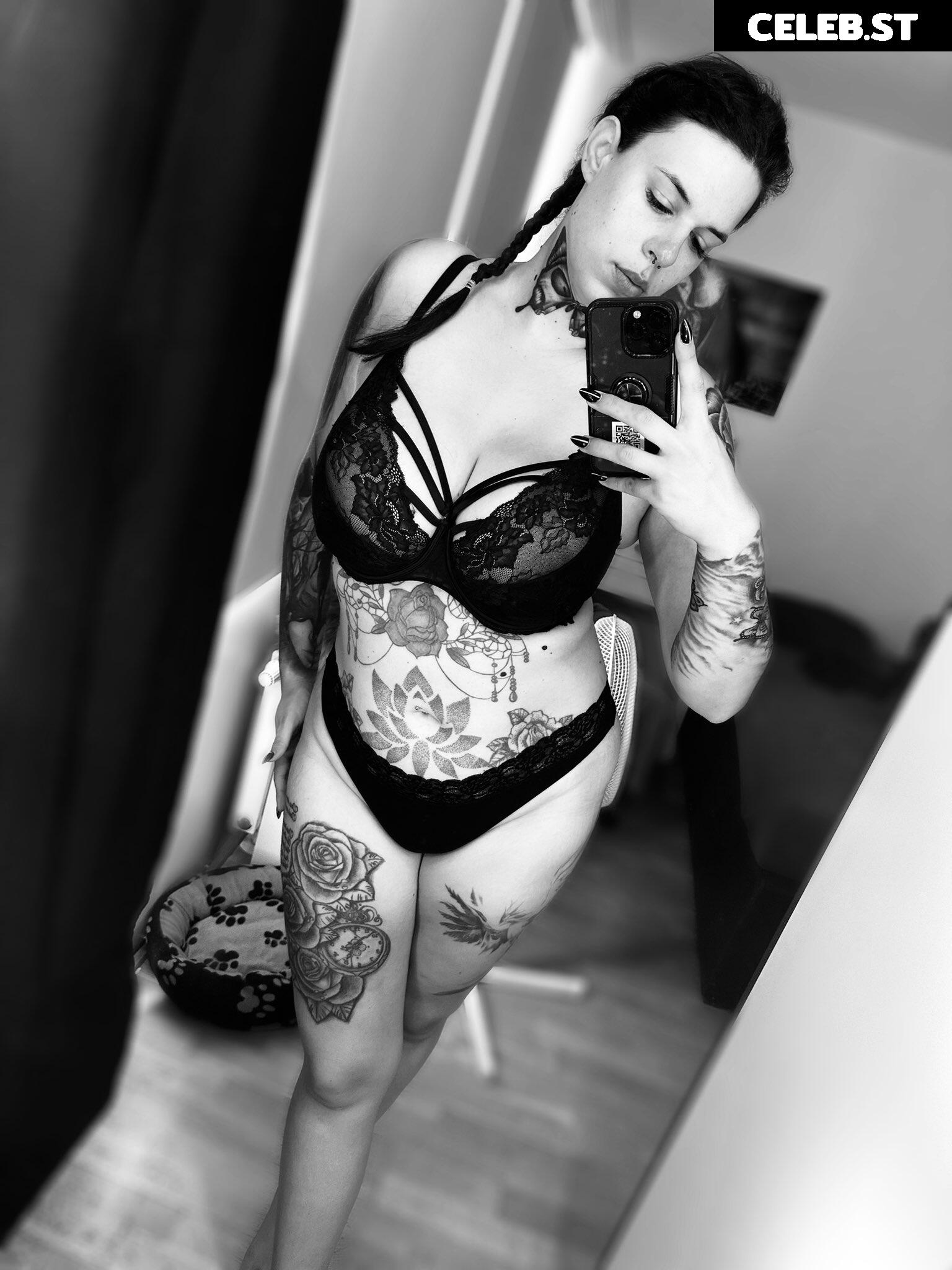 InkedVanessa Image 264576