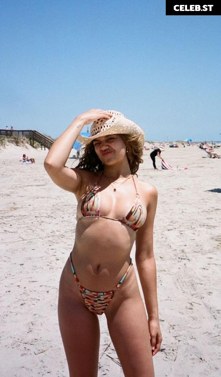 Madison Bailey Image 2647999